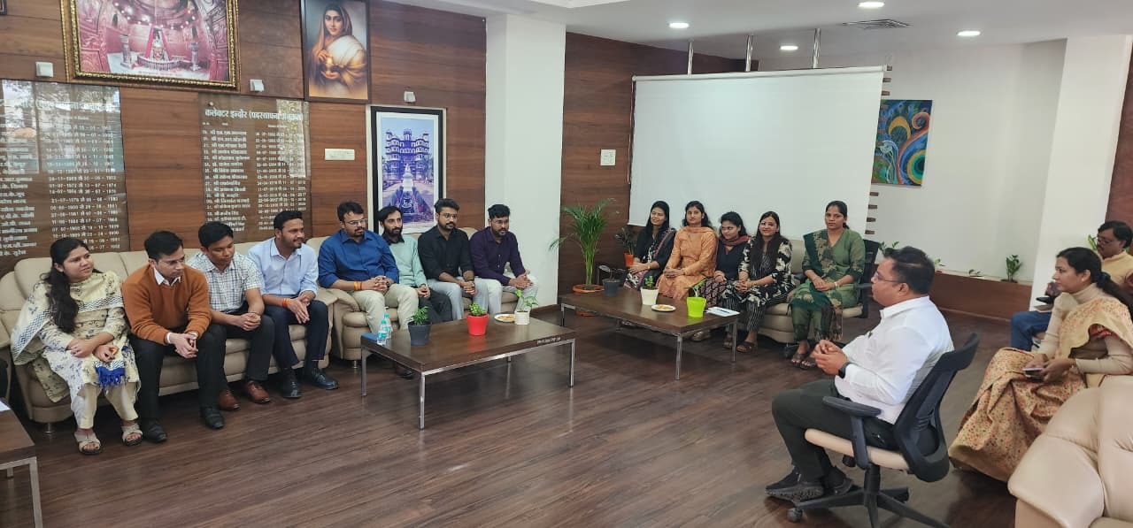 कलेक्टर शिवम वर्मा